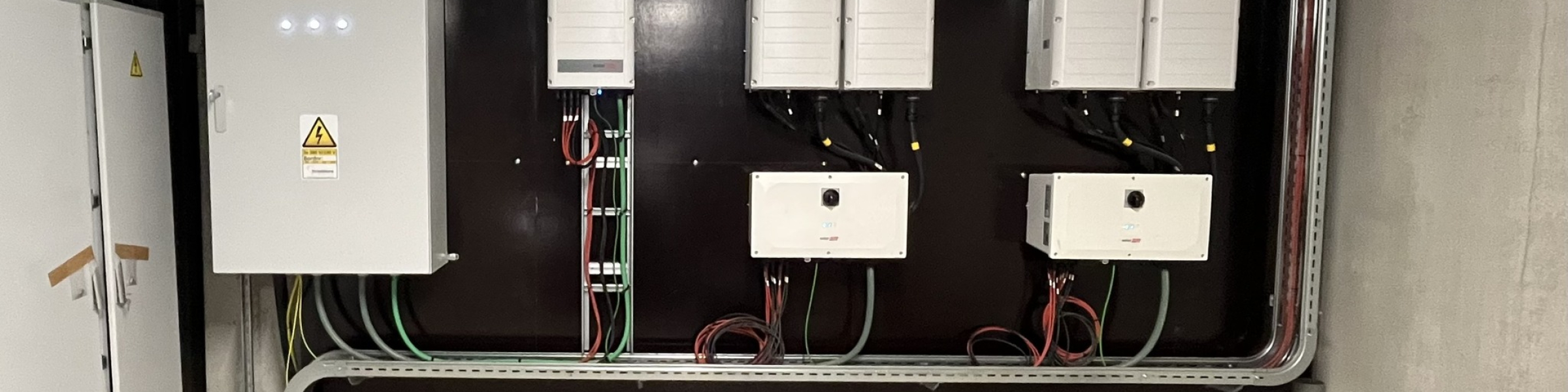 Header background SolarEdge meerdere installaties